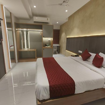 Hotel La Premier Hajdarabad Zewnętrze zdjęcie