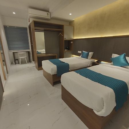 Hotel La Premier Hajdarabad Zewnętrze zdjęcie